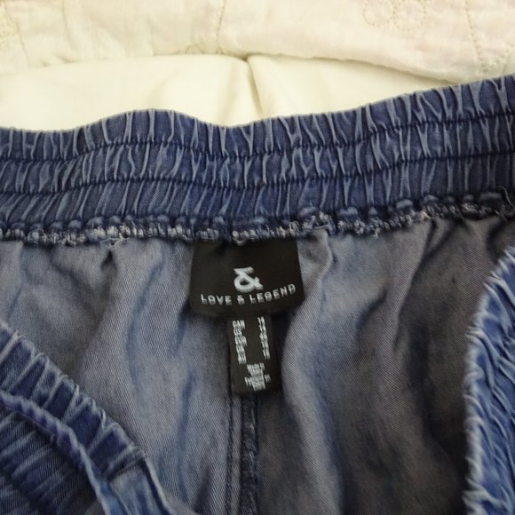 Love & Legend Ruffle Shorts Dark Denim Shorts Size 14 - Picture 3 of 6